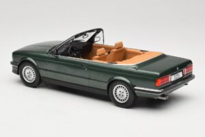 BMW 325i E30 Kabriolet Zelený MCG 1:18 MCG18545 Kov – obrázok 5 z 6