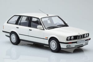 BMW 325i E30 Touring Biely Limitovaná Edícia Norev 1:18 183217 Kov – obrázok 4 z 6