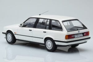 BMW 325i E30 Touring Biely Limitovaná Edícia Norev 1:18 183217 Kov – obrázok 5 z 6