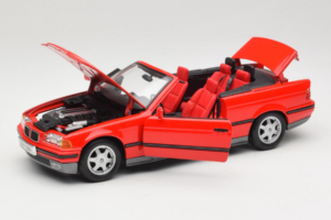 BMW 325i E36 Kabriolet Červený Maisto 1:18 50229 Kov – obrázok 2 z 8