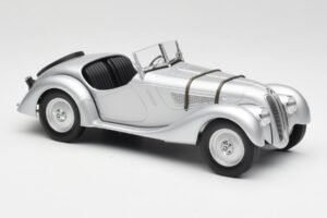 BMW 328 Strieborný Minichamps 1:18 155025030 Kov – obrázok 4 z 6