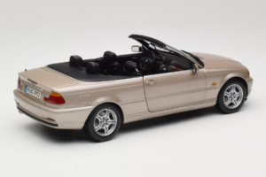 BMW 328i E46 Kabriolet Sand Beige Metallic Kyosho 1:18 80430009756 Kov – obrázok 4 z 9