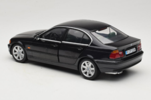 BMW 328i E46 Čierny UT Models 1:18 80439422373 Kov – obrázok 7 z 8