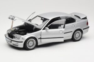 BMW 330i E46 Strieborný UT 1:18 80430302328 Kov – obrázok 2 z 8
