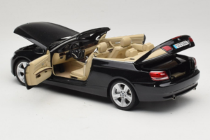 BMW 335i E93 Kabriolet Sapphire Black Kyosho 1:18 80430413375 Kov – obrázok 5 z 10