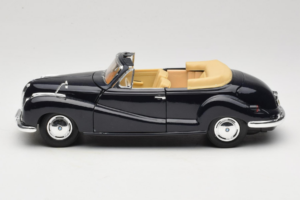 BMW 502 Kabriolet Čierny Maisto 1:18 31817 Kov – obrázok 4 z 8