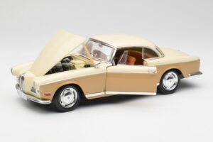 BMW 503 Béžový Revell 1:18 8832 Kov – obrázok 2 z 8