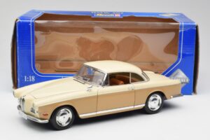 BMW 503 Béžový Revell 1:18 8832 Kov – obrázok 8 z 8