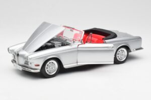 BMW 503 Strieborný Revell 1:18 18787 Kov – obrázok 2 z 8