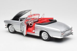 BMW 503 Strieborný Revell 1:18 18787 Kov – obrázok 5 z 8