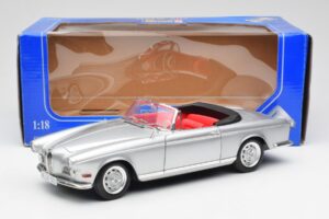 BMW 503 Strieborný Revell 1:18 18787 Kov – obrázok 8 z 8