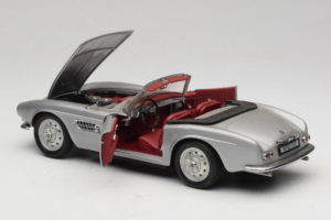 BMW 507 Kabriolet Strieborný Revell 1:18 8829 Kov – obrázok 5 z 8
