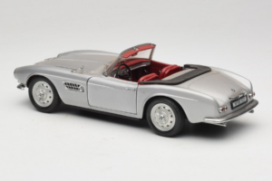BMW 507 Kabriolet Strieborný Revell 1:18 8829 Kov – obrázok 7 z 8