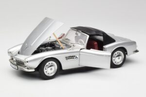 BMW 507 Strieborný Revell 1:18 9034 Kov – obrázok 2 z 8