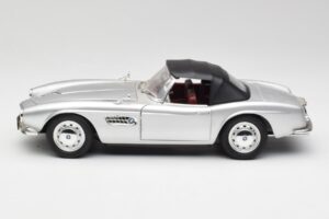 BMW 507 Strieborný Revell 1:18 9034 Kov – obrázok 4 z 8