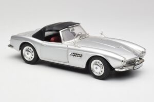 BMW 507 Strieborný Revell 1:18 9034 Kov – obrázok 6 z 8