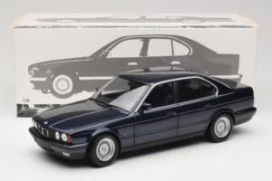 BMW 535i E34 Blue Metallic Minichamps 1:18 100024004 Kov – obrázok 8 z 8