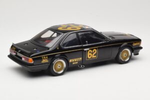 BMW 635 CSi E24 #62 J. Richards JPS Team BMW ATCC Winner 1985 AUTOart 1:18 88548 Kov – obrázok 3 z 8