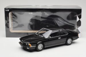 BMW 635 CSi E24 Black Metallic Minichamps 1:18 155028104 Kov – obrázok 6 z 6