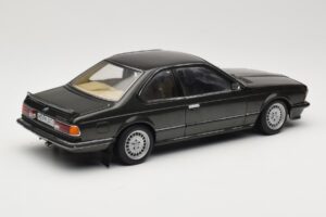 BMW 635 CSi E24 Malachit Green Metallic AUTOart 1:18 70522 Kov – obrázok 3 z 8