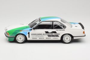 BMW 635 CSi E24 Vogelsang Automobile H. Grohs Winner Bergischer Löwe Zolder 1984 Minichamps 1:18 155842511 Kov – obrázok 3 z 6