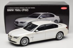 BMW 7 Series F02 760Li Brilliant White Kyosho 1:18 08783BRW Kov – obrázok 8 z 8