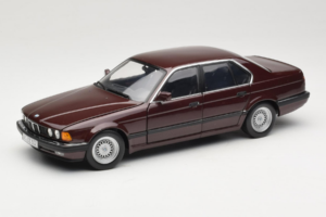 BMW 730i E32 Red Metallic Minichamps 1:18 100023001 Kov