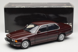 BMW 730i E32 Red Metallic Minichamps 1:18 100023001 Kov – obrázok 8 z 8