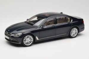 BMW 750Li F02 Imperial Blue Paragon 1:18 80432405586 Kov