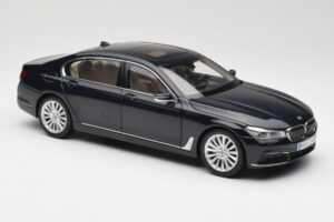 BMW 750Li F02 Imperial Blue Paragon 1:18 80432405586 Kov – obrázok 6 z 8