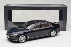 BMW 750Li F02 Imperial Blue Paragon 1:18 80432405586 Kov – obrázok 8 z 8