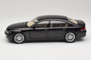 BMW 760Li E66 Individual Čierny Kyosho 1:18 08573RB Kov – obrázok 4 z 8