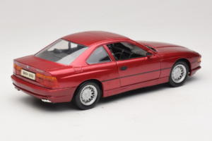 BMW 850i E31 Červený Tchibo 1:18 36157 Kov – obrázok 3 z 8