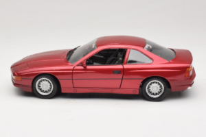 BMW 850i E31 Červený Tchibo 1:18 36157 Kov – obrázok 4 z 8