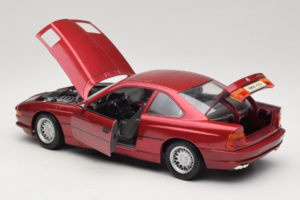 BMW 850i E31 Červený Tchibo 1:18 36157 Kov – obrázok 5 z 8