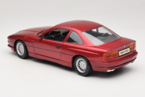BMW 850i E31 Červený Tchibo 1:18 36157 Kov – obrázok 7 z 8