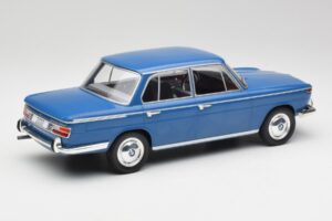 BMW 2000 Tilux E120 Caribe Modrý MCG 1:18 MCG18291 Kov – obrázok 2 z 6