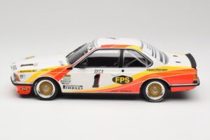 BMW 635CSi E24 BMW Italia #1 U. Grano / H. Kelleners Spa 1983 Minichamps 1:18 155832601 Kov – obrázok 3 z 6