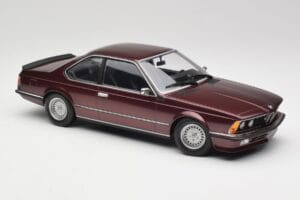 BMW 635 CSi E24 Karmesinrot Metallic Minichamps 1:18 155028105 Kov – obrázok 4 z 6