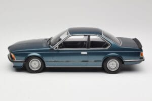 BMW 635 CSi E24 Petrol Blue Metallic Minichamps 1:18 155028108 Kov – obrázok 3 z 6