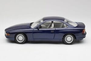 BMW E31 850i Mauritius Modrý Maisto 1:18 438813100299 Kov – obrázok 4 z 8