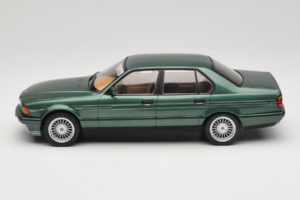 BMW Alpina B11 E32 3.5 Metallic Green MCG 1:18 MCG18233 Kov – obrázok 3 z 6