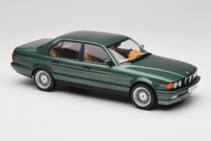 BMW Alpina B11 E32 3.5 Metallic Green MCG 1:18 MCG18233 Kov – obrázok 4 z 6
