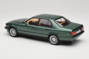 BMW Alpina B11 E32 3.5 Metallic Green MCG 1:18 MCG18233 Kov – obrázok 5 z 6