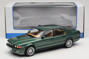BMW Alpina B11 E32 3.5 Metallic Green MCG 1:18 MCG18233 Kov – obrázok 6 z 6