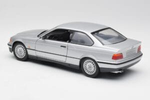 BMW 3 Series E36 Coupe Strieborný UT Models 1:18 180023321 Kov – obrázok 7 z 8