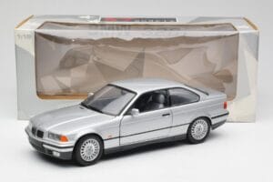 BMW 3 Series E36 Coupe Strieborný UT Models 1:18 180023321 Kov – obrázok 8 z 8