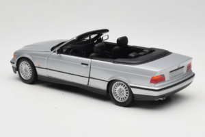 BMW 3 Series E36 Kabriolet Strieborný UT Models 1:18 BMW008 Kov – obrázok 7 z 8