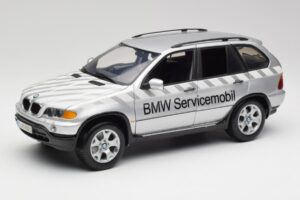 BMW X5 E53 3.0d Service Mobil Kyosho 1:18 80430305646 Kov