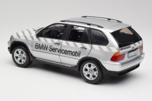 BMW X5 E53 3.0d Service Mobil Kyosho 1:18 80430305646 Kov – obrázok 7 z 8